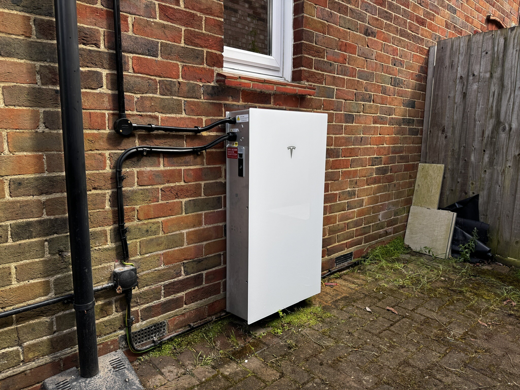 The first Tesla Powerwall 3 in the UK