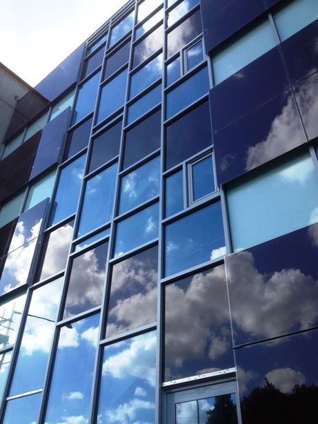 BIPV Facades: Improve Building ROI with Photovoltaic Curtain Walling